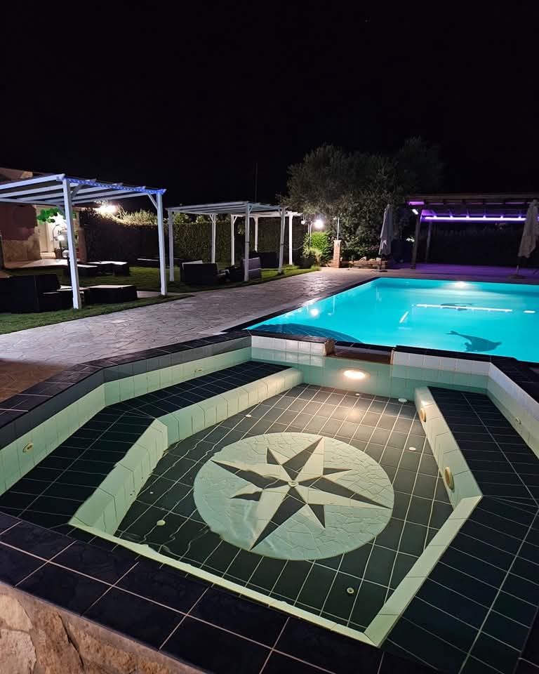 Buffet catering allestito per evento serale