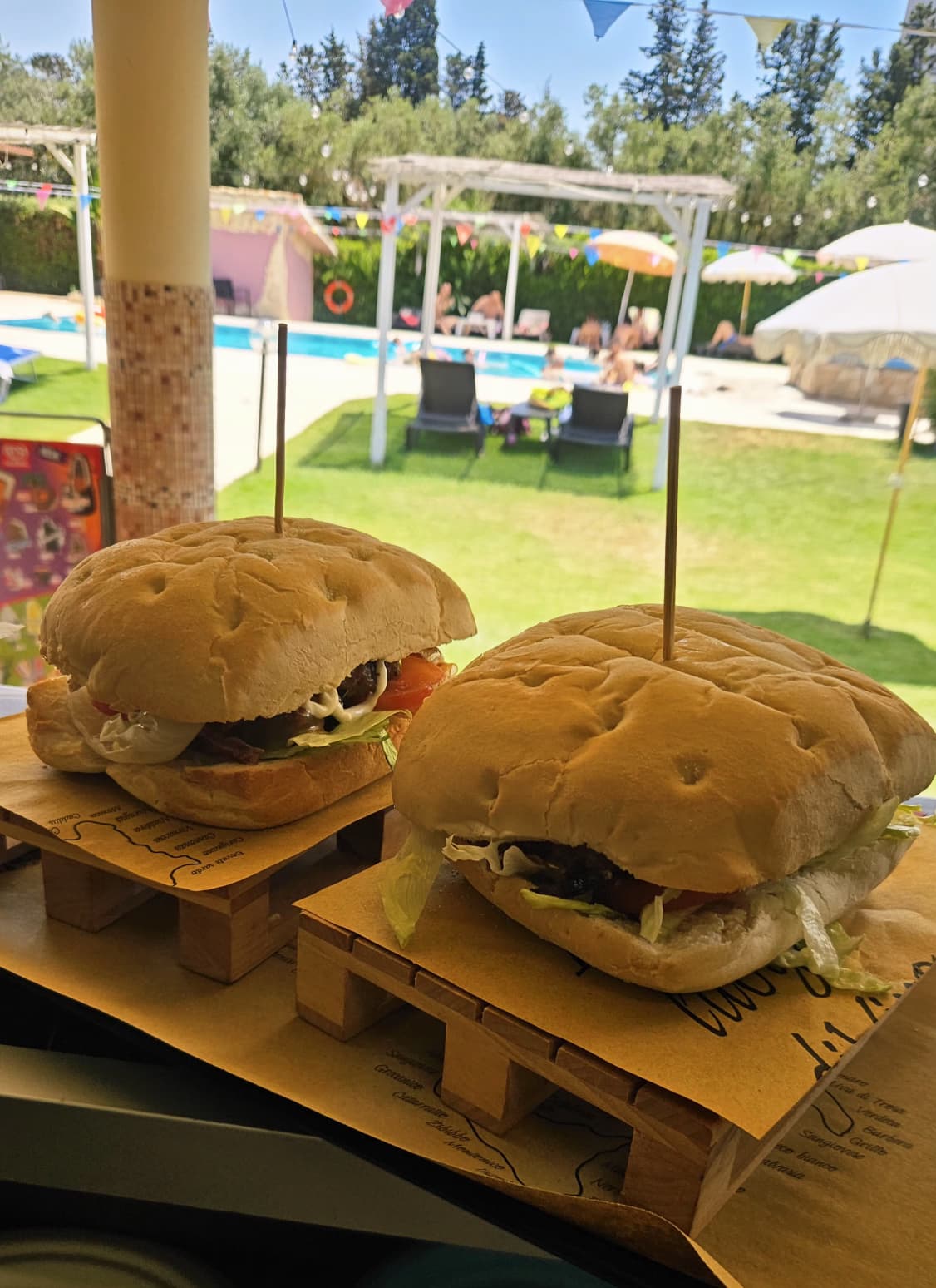 Panini gourmet a bordo piscina
